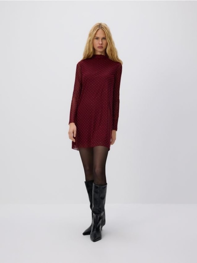 Sukienka z dekoracyjnymi aplikacjami - bordowy