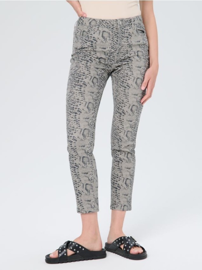 Jeansy slim z motywem wężowym - beżowy