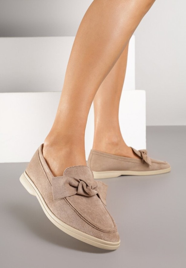 Ciemnobeżowe Mokasyny Ozdobione Kokardami Tulosea