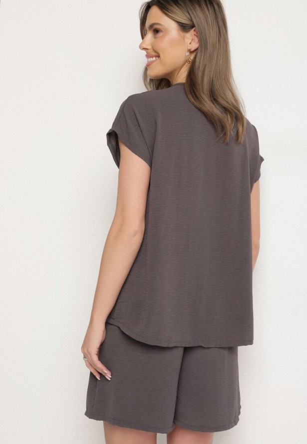 Ciemnoszary Komplet z Wiskozą Bluzka Zdobiona Guzikami i Szorty Nitamea
