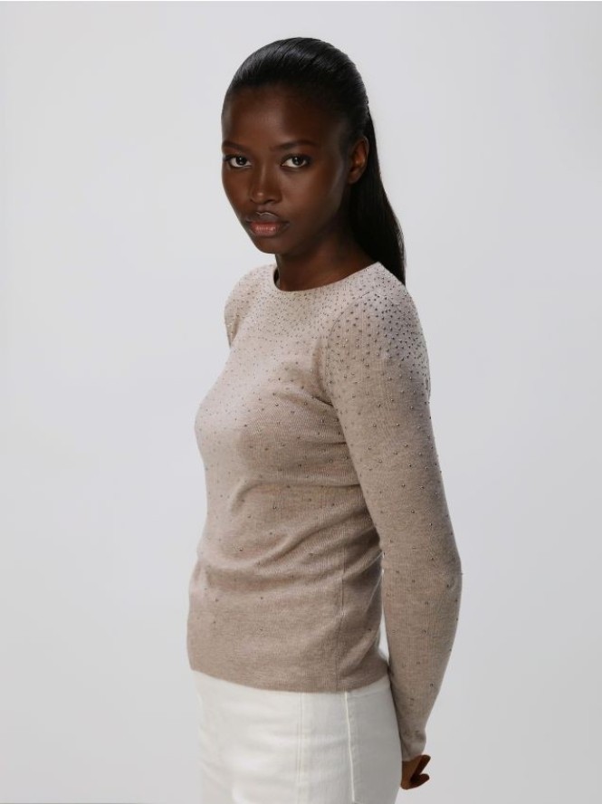 Sweter z błyszczącą aplikacją - brązowy