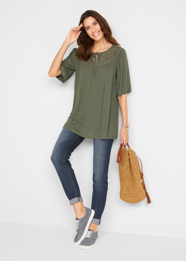 Długa tunika z kreszowanego materiału, rękaw 1/2