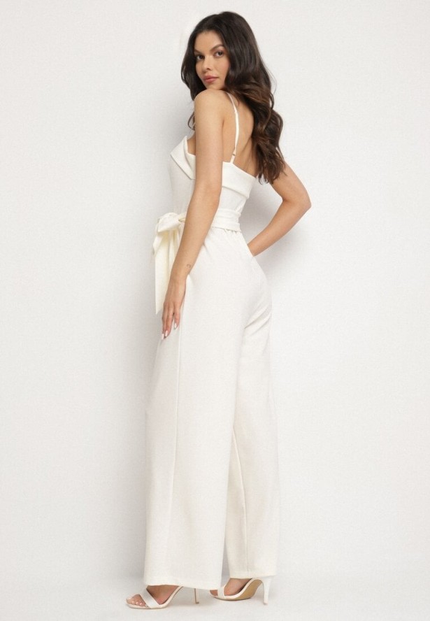 Jasnobeżowy Kombinezon Ozdobiony Paskiem z Szerokimi Nogawkami Deolise