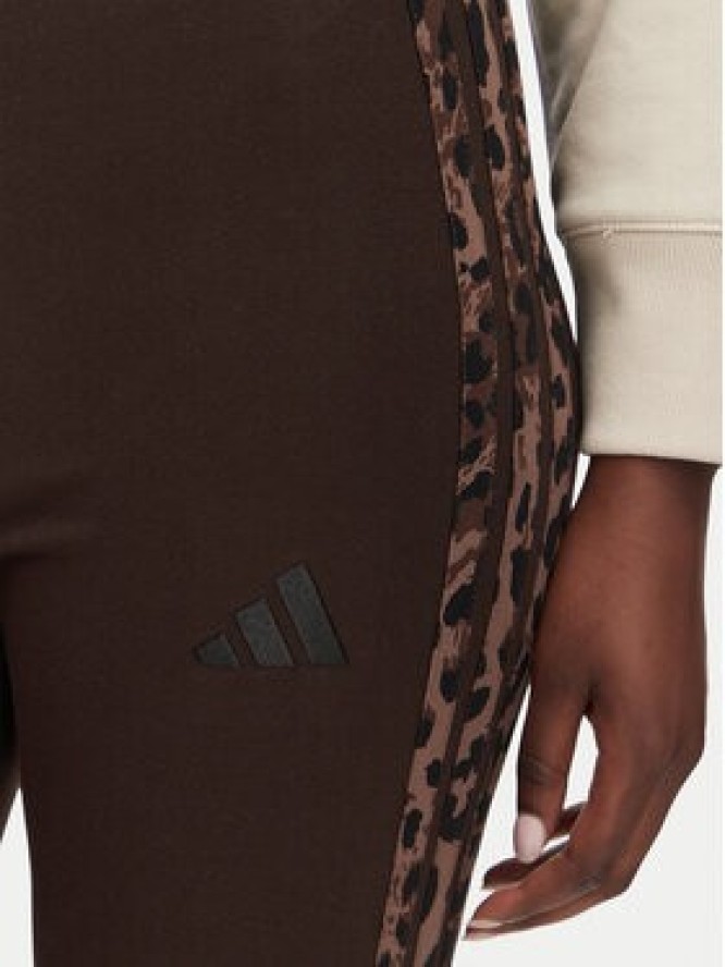 adidas Legginsy Seasonal Essentials Animal Print 3-Stripes KV9302 Brązowy Slim Fit