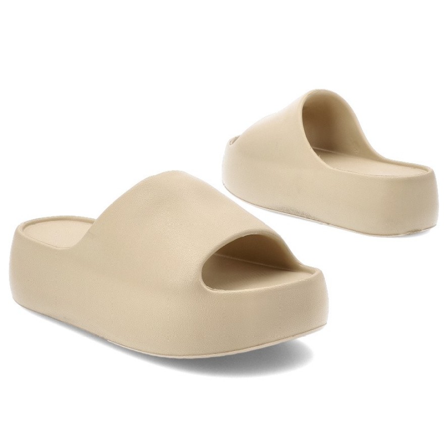 Beżowe Klapki Filippo Wygodne Obuwie Damskie