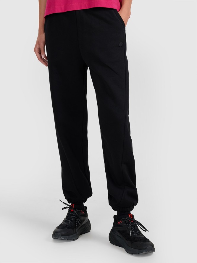 4F Spodnie dresowe joggery damskie - czarne M