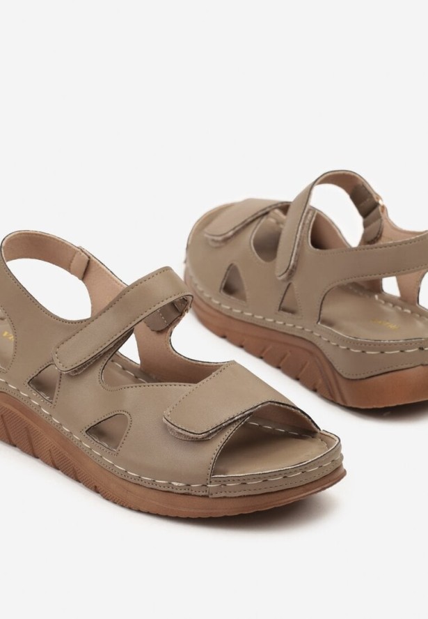 Ciemnobeżowe Sandały Vices w Sportowym Stylu z Przeszyciami Firanise