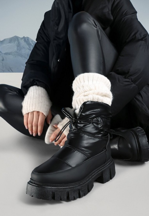 Czarne Pikowane Śniegowce na Grubej Podeszwie ze Ściągaczem Orbica