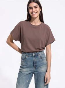 T-shirt z modalem - brązowy