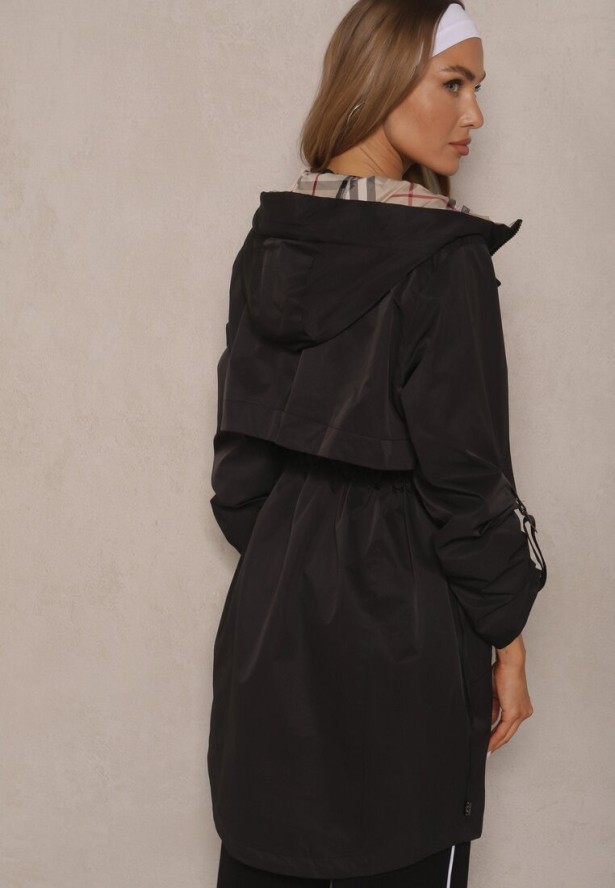 Czarna Kurtka Typu Parka ze Wzorzystymi Wstawkami w Kapturze i Podpinanych Rękawach Kailenna