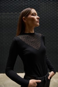 Dopasowana bluzka czarna
