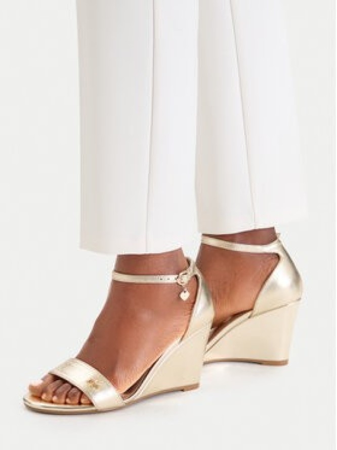 MEXX Sandały EO-CC2549-01 Złoty
