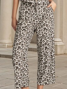 Spodnie culotte w panterkę - wielobarwny
