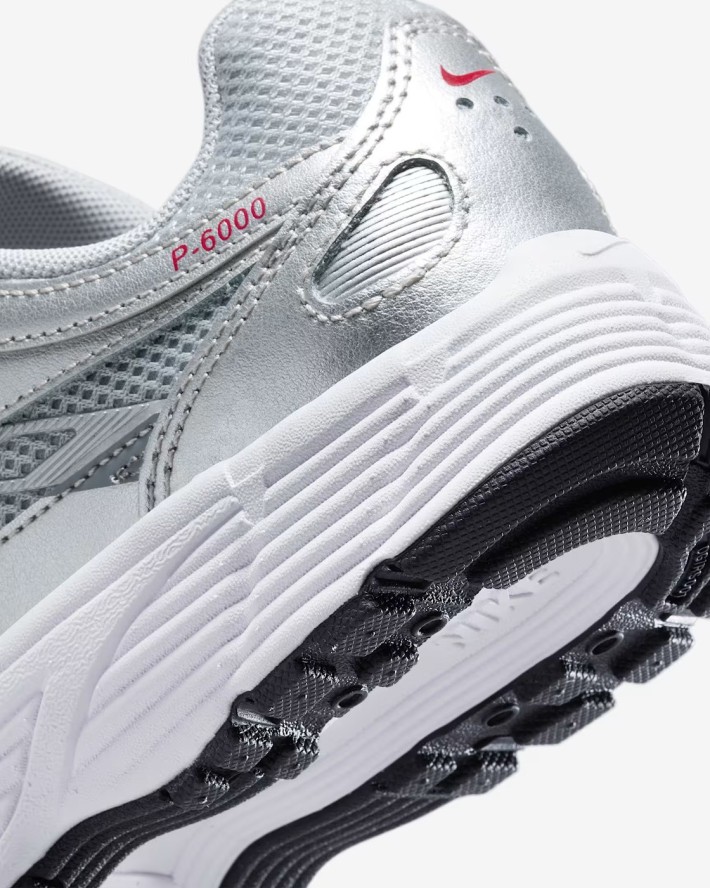 NIKE P-6000 Buty do biegania damskie