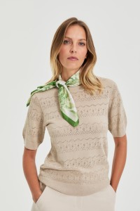 Wzorzysta apaszka zielona