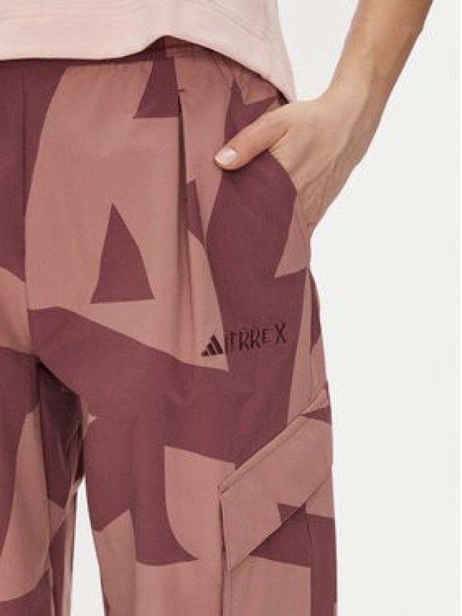 adidas Spodnie outdoor Terrex Xploric Cargo JE9430 Różowy Loose Fit