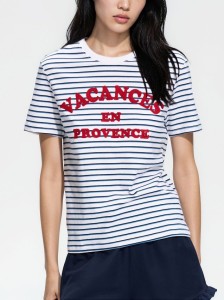T-shirt z haftowanym napisem - wielobarwny