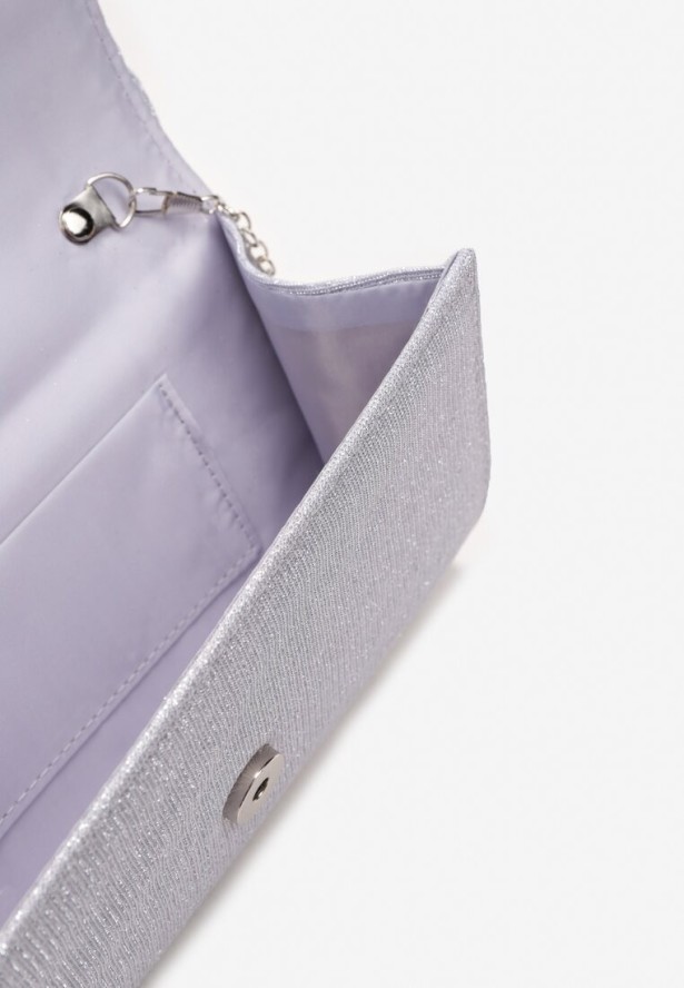 Srebrna Torebka Kopertowa Ozdobiona Brokatem i Asymetryczną Klapką Trippiera