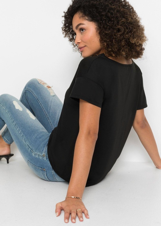 Shirt z wycięciem