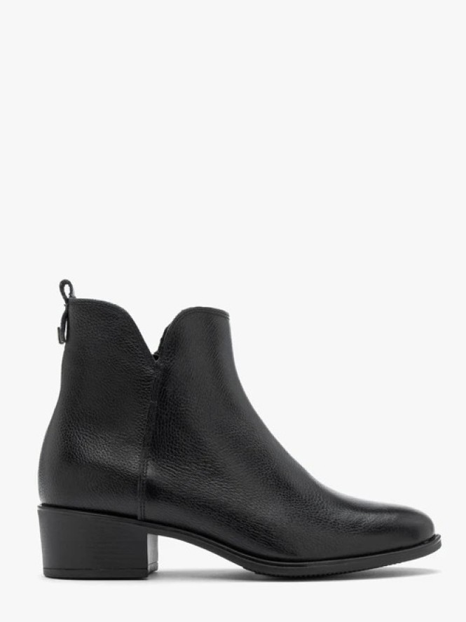 Czarne botki damskie z ozdobną cholewką