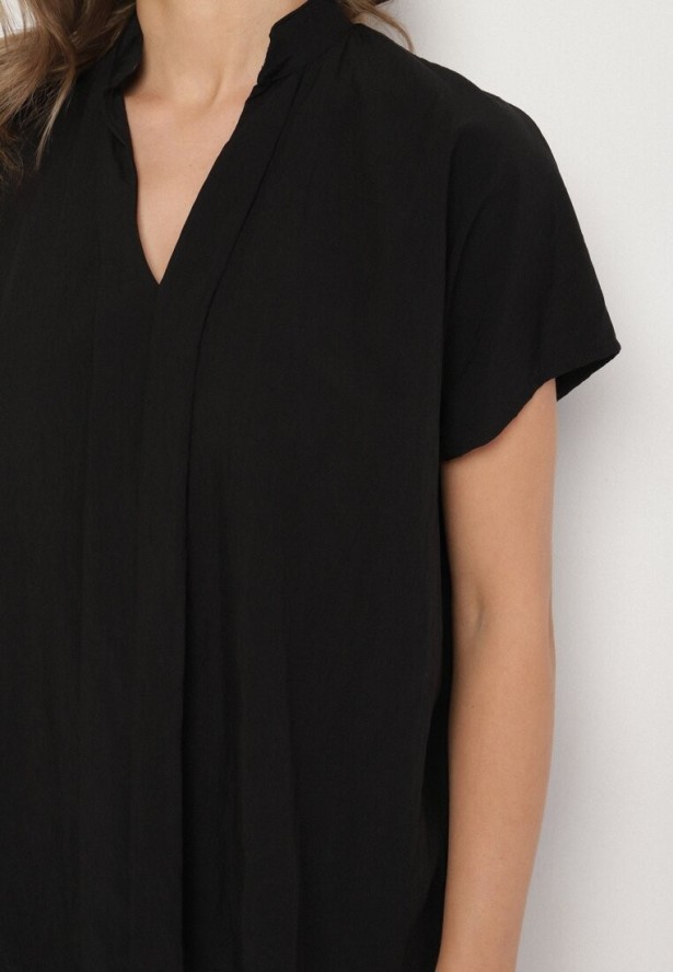 Czarna Nietoperzowa Bluzka Oversize z Wiskozą z Dekoltem w Serek Davilisa