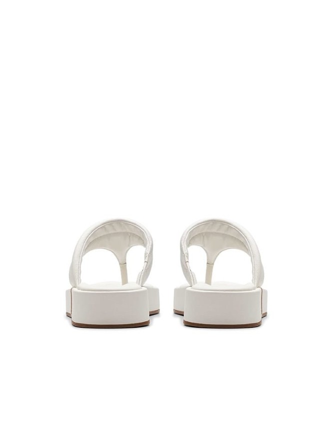 Clarks Skórzane japonki "Alda Walk" w kolorze kremowym rozmiar: 39,5