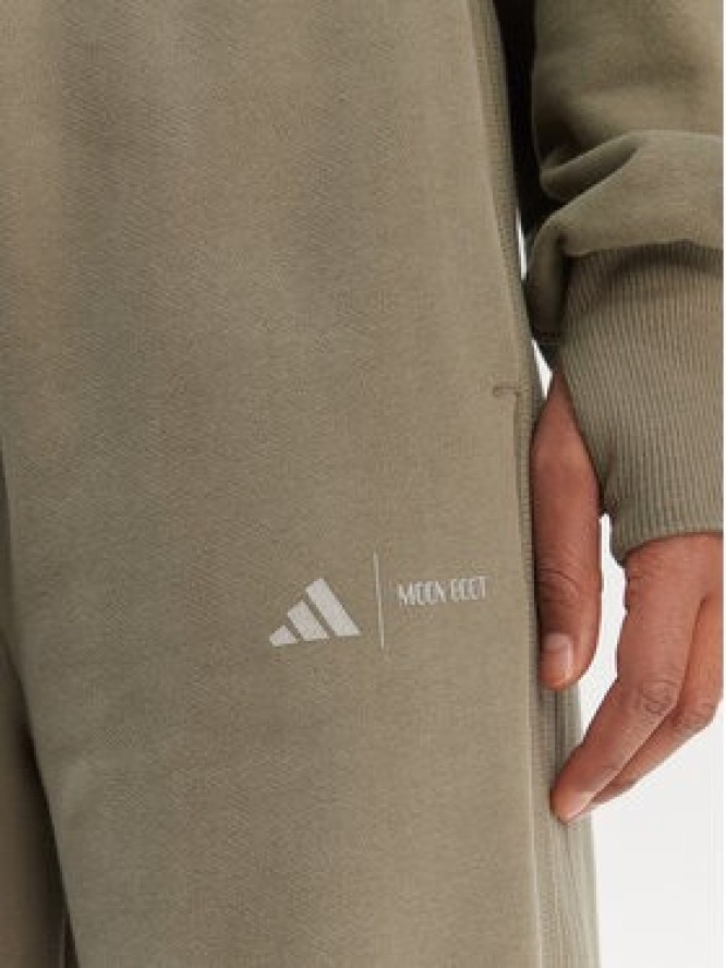 adidas Spodnie dresowe JM1099 Zielony Regular Fit