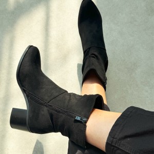 Czarne zamszowe botki damskie na obcasie M.Daszyński 2337-9