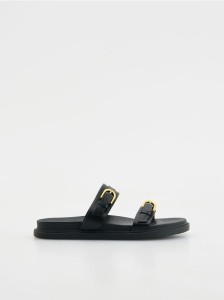 Skórzane klapki z klamrami - czarny