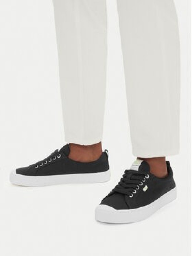 Cariuma Trampki Oca 100103B01W080 Czarny