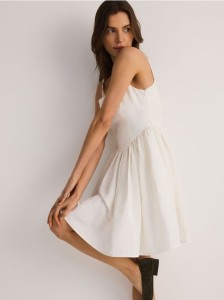 Sukienka mini z lnem - biały