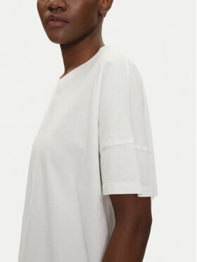 Bomboogie T-Shirt TW7441TJOR5 Biały Relaxed Fit