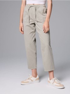 Jeansy carrot fit - zielony