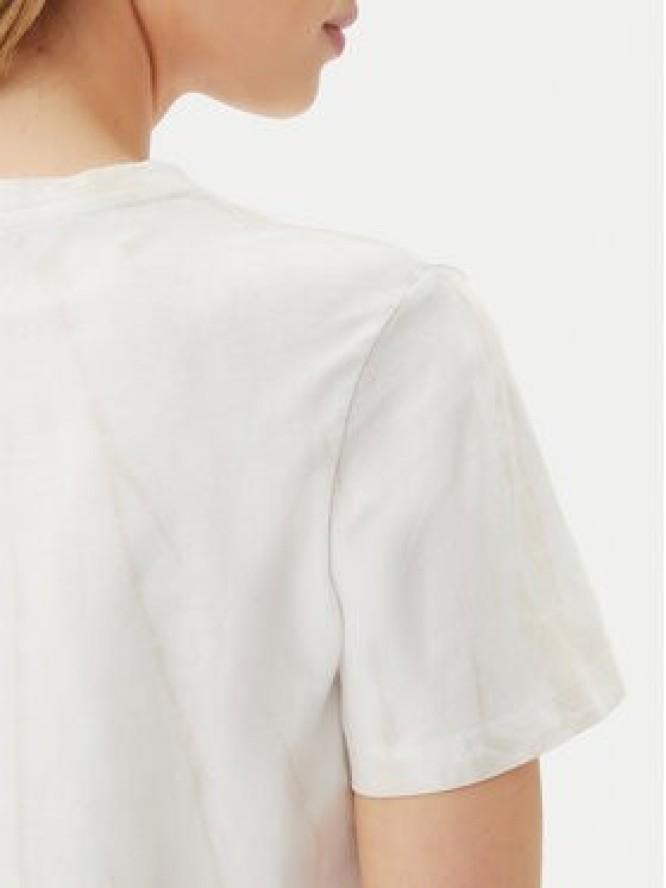Guess T-Shirt V5GI19 I3Z14 Écru Regular Fit