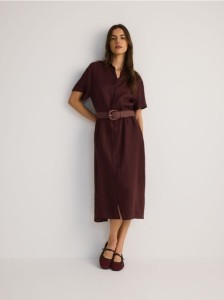 Lniana sukienka midi z paskiem - ciemnobrązowy