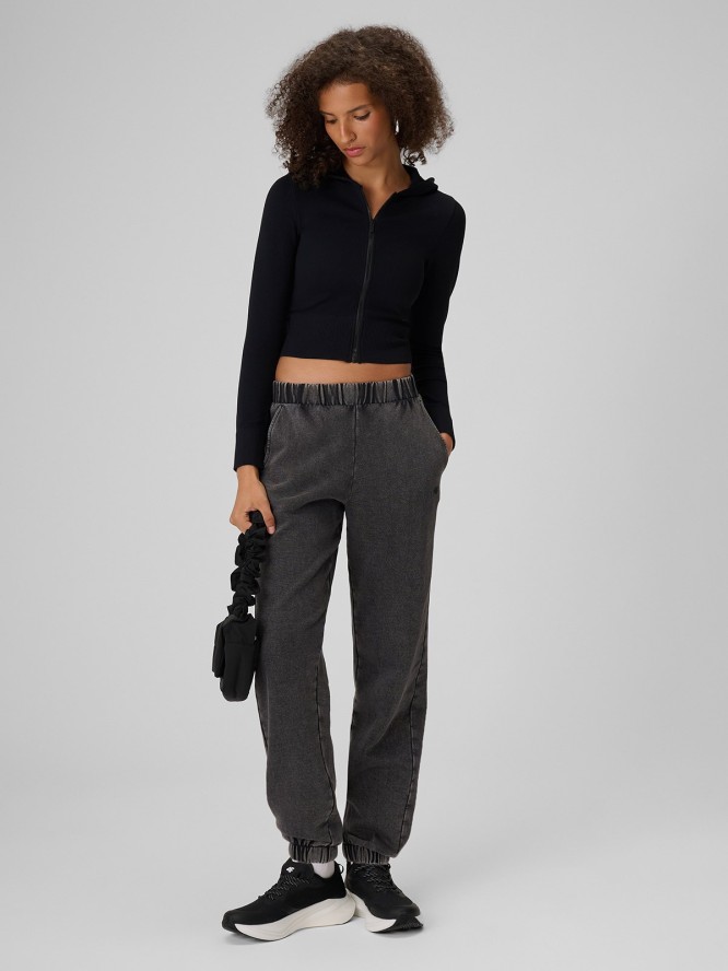 4F Bluza bezszwowa slim z kapturem damska - czarna XS/S