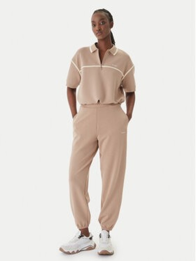 Guess Spodnie dresowe V6GB02 K2915 Beżowy Regular Fit