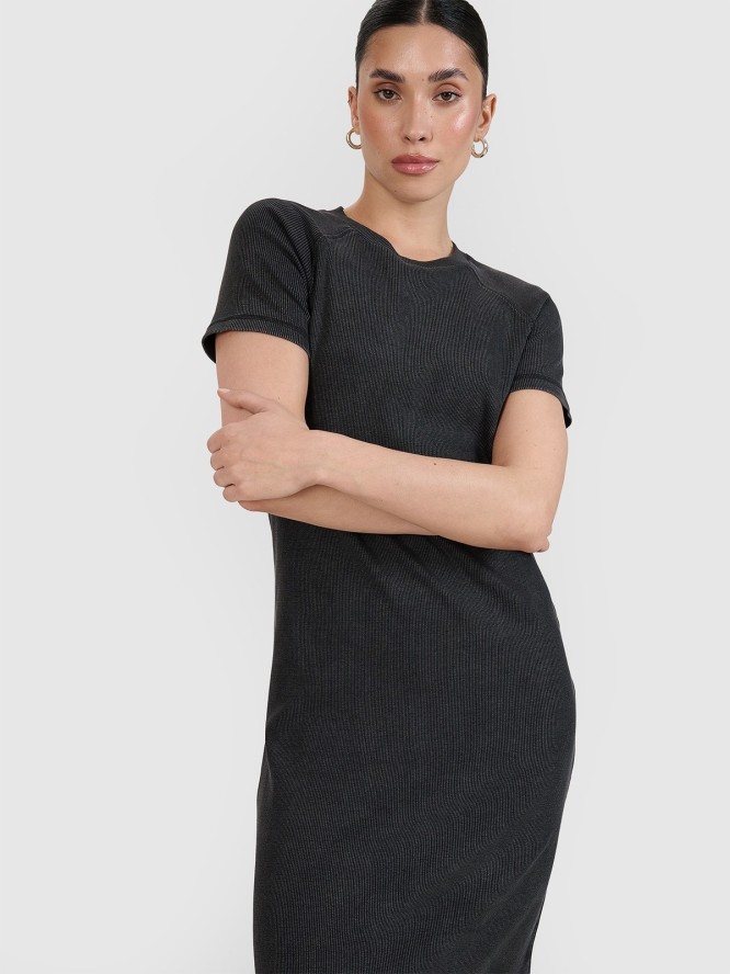 4F Sukienka midi z prążkowanej dzianiny damska - czarna XXL