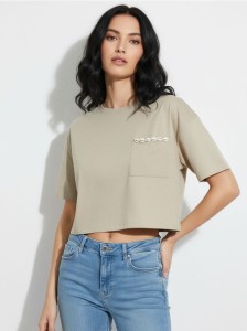Crop top z ozdobnymi muszelkami - beżowy
