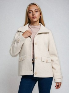 Kurtka ze stójką - kremowy