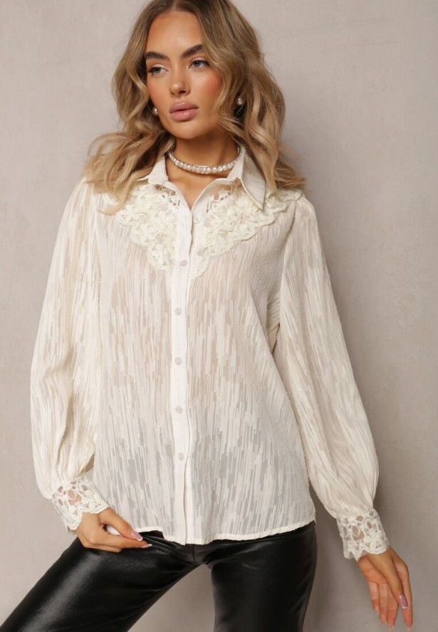 Jasnobeżowa Koszula z Metaliczną Nitką i Koronką Knikkar