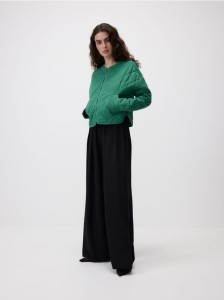 Luźne spodnie z zakładkami - czarny