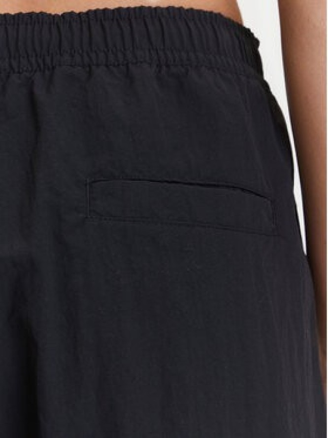 Nike Spodnie dresowe Trend FQ3588 Czarny Relaxed Fit