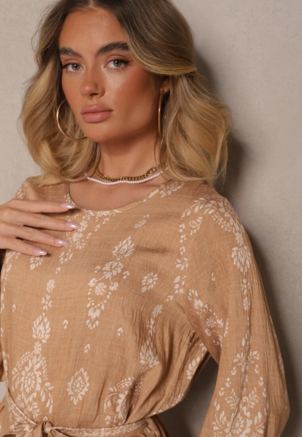 Beżowa Pudełkowa Sukienka Boho w Etniczne Wzory z Paskiem Lisalenea