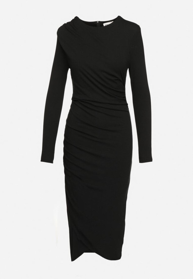 Czarna Sukienka z Wiskozą Marszczona po Bokach z Usztywnionymi Ramionami Zeiena