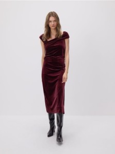 Welurowa sukienka midi - bordowy