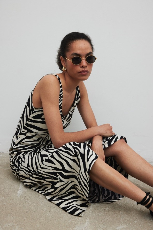 Sukienka na ramiączkach w print, w kolorze BLACK & BEIGE- ILUSION