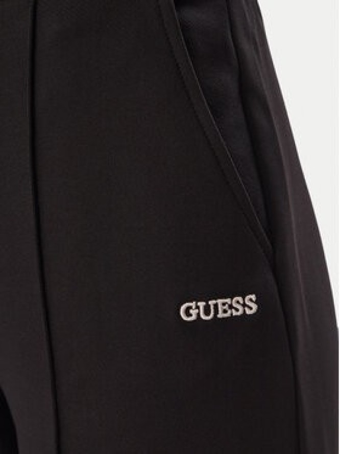 Guess Spodnie dresowe V6BB18 K6353 Czarny Regular Fit