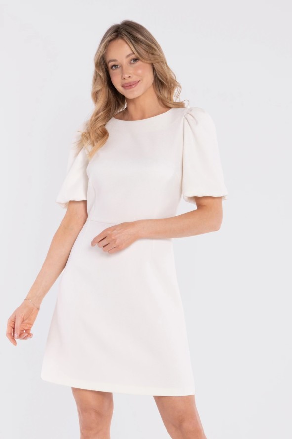 Elegancka sukienka koktajlowa z bufiastymi rękawami ecru