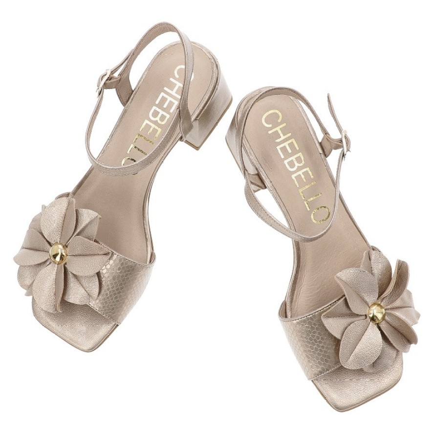 Złote Sandały Chebello Eleganckie Obuwie Damskie Z Kwiatem